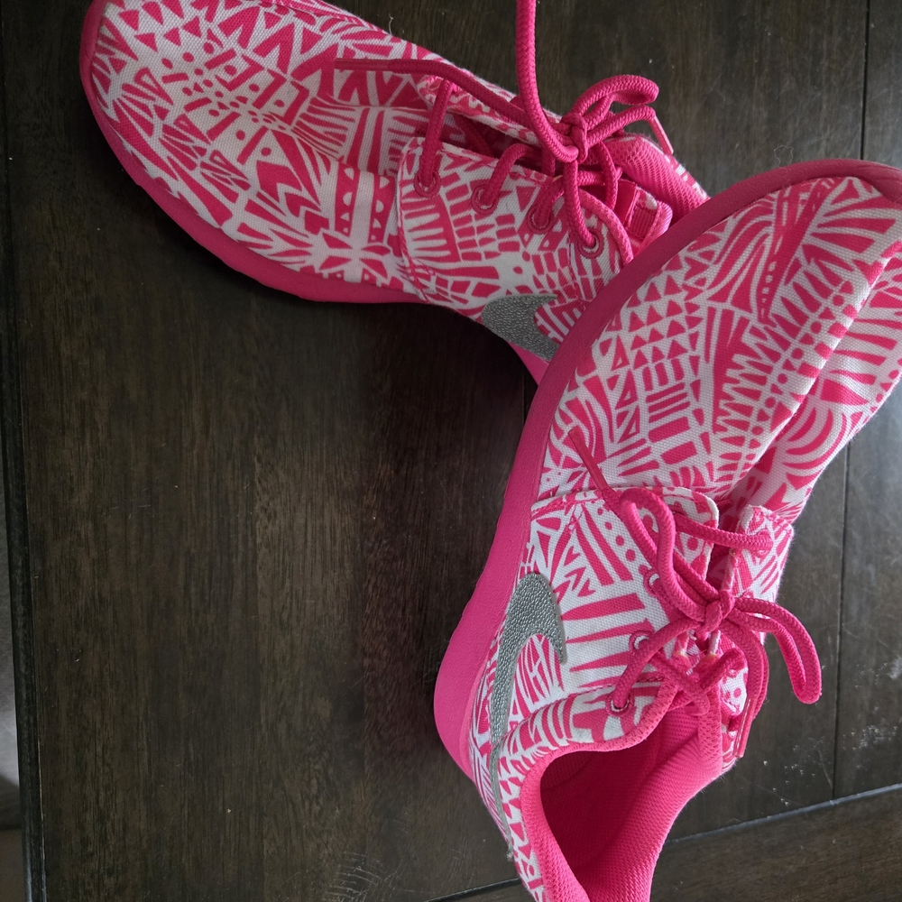 Nike Pink Athletic Shoes 5.5Y/7W